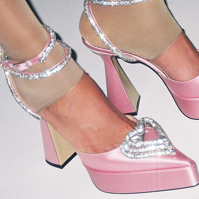 Women Shoes Europe and The United States Fashion Love Rhinester Buckle High Waterproof Table Point Super High Heel Party Shoes
Women Shoes Europe and The United States Fashion Love Rhinester Buckle High Waterproof Table Point Super High Heel Party Shoes