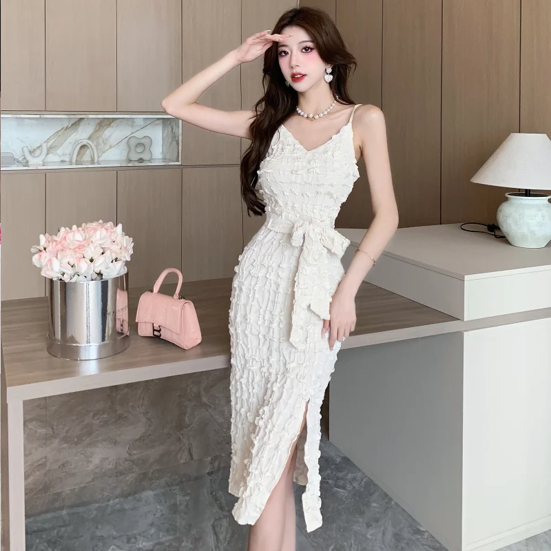 

2023 Summer Sexy Dress Apricot Three-dimensional Plaid Spaghetti Strap V-neck Dress Elegant Fashion Slim Bodycon Party Dress