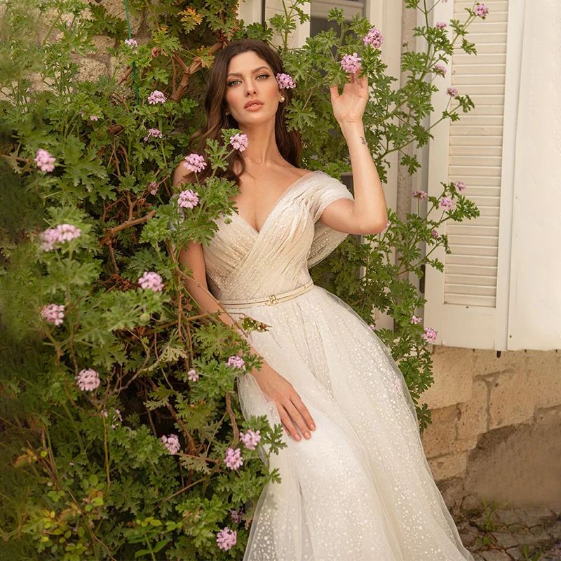 Elegant Sweetheart Neckline Wedding Dresses Off the Shoulder Lace Appliques Princess Bridal Gowns
Elegant Sweetheart Neckline Wedding Dresses Off the Shoulder Lace Appliques Princess Bridal Gowns