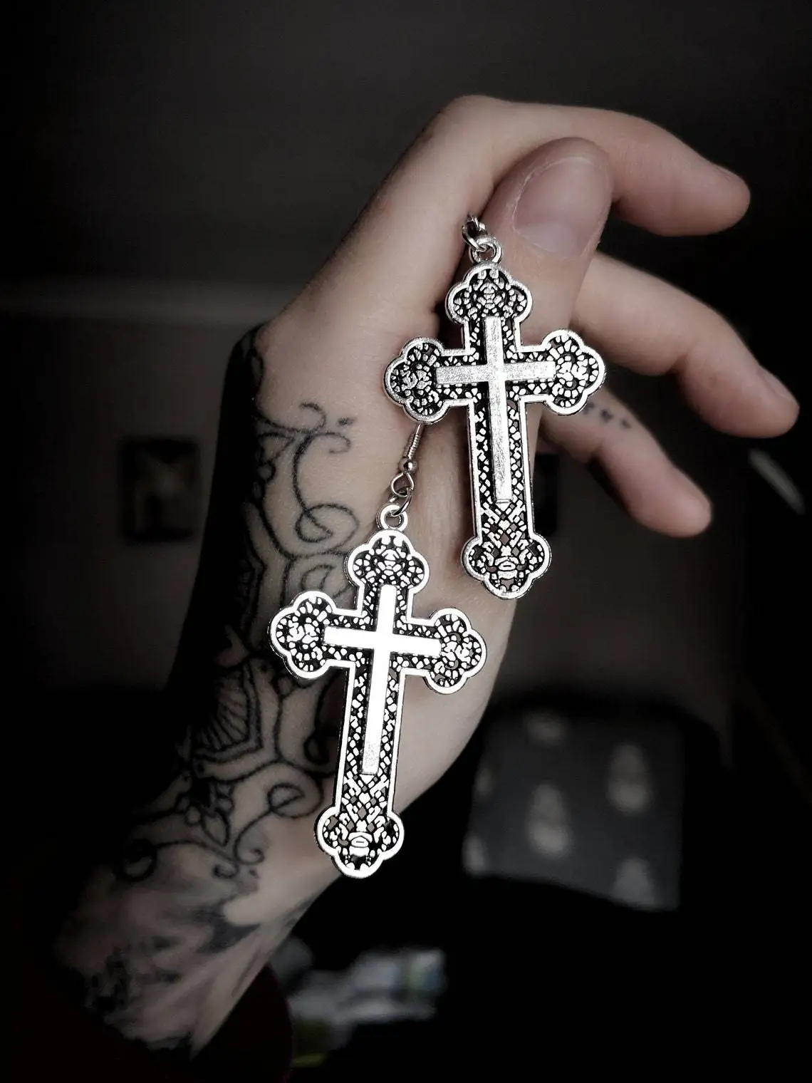 Gothic Vintage Cross Charm Earrings For Women Silver Color Cross Pendant Earrings Fashion Mystery Witch Jewelry Gifts For Girls
Gothic Vintage Cross Charm Earrings For Women Silver Color Cross Pendant Earrings Fashion Mystery Witch Jewelry Gifts For Girls