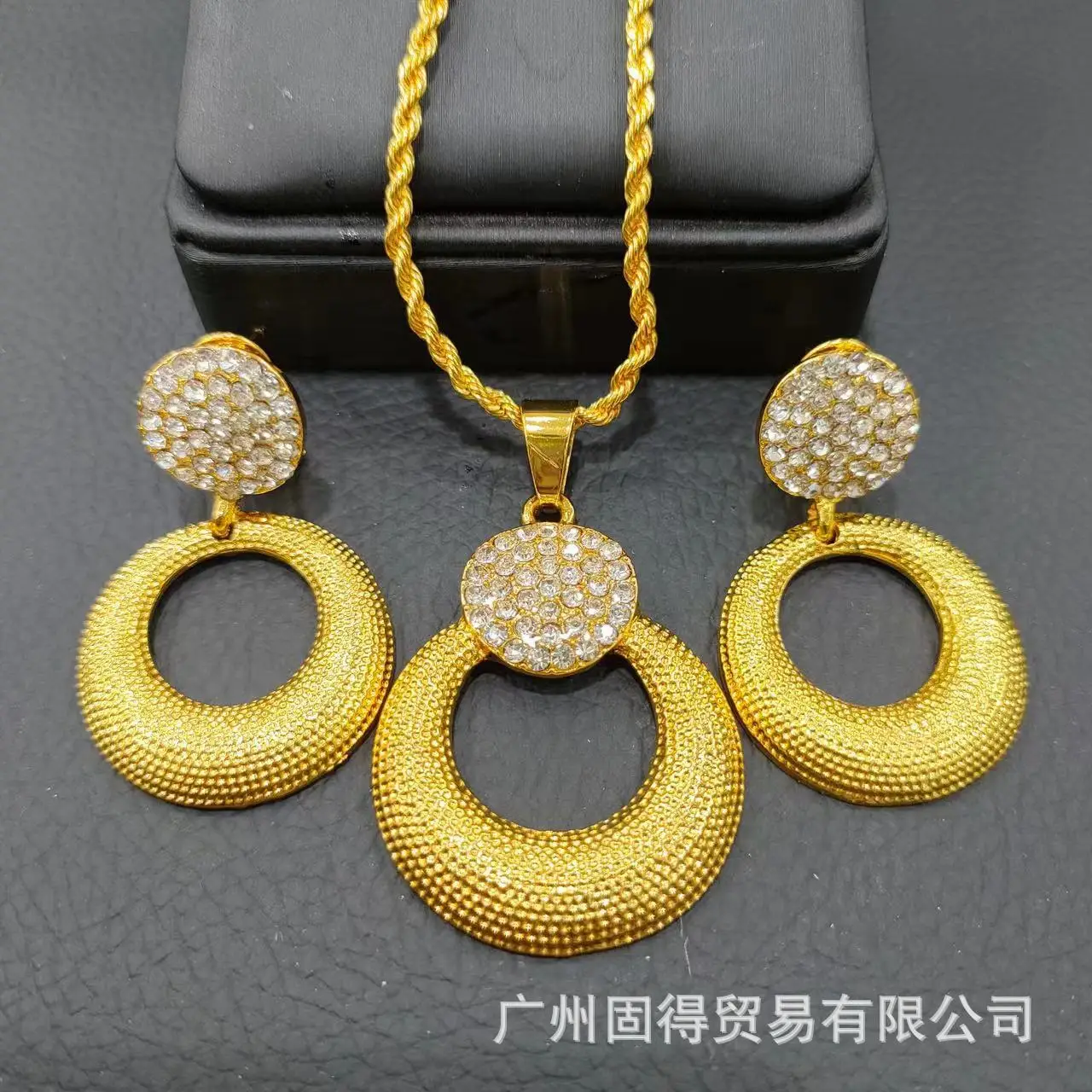 

Комплект украшений из ожерелья и серег, покрытые 24-каратным золотом, модные золотые серьги в европейском и американском стиле