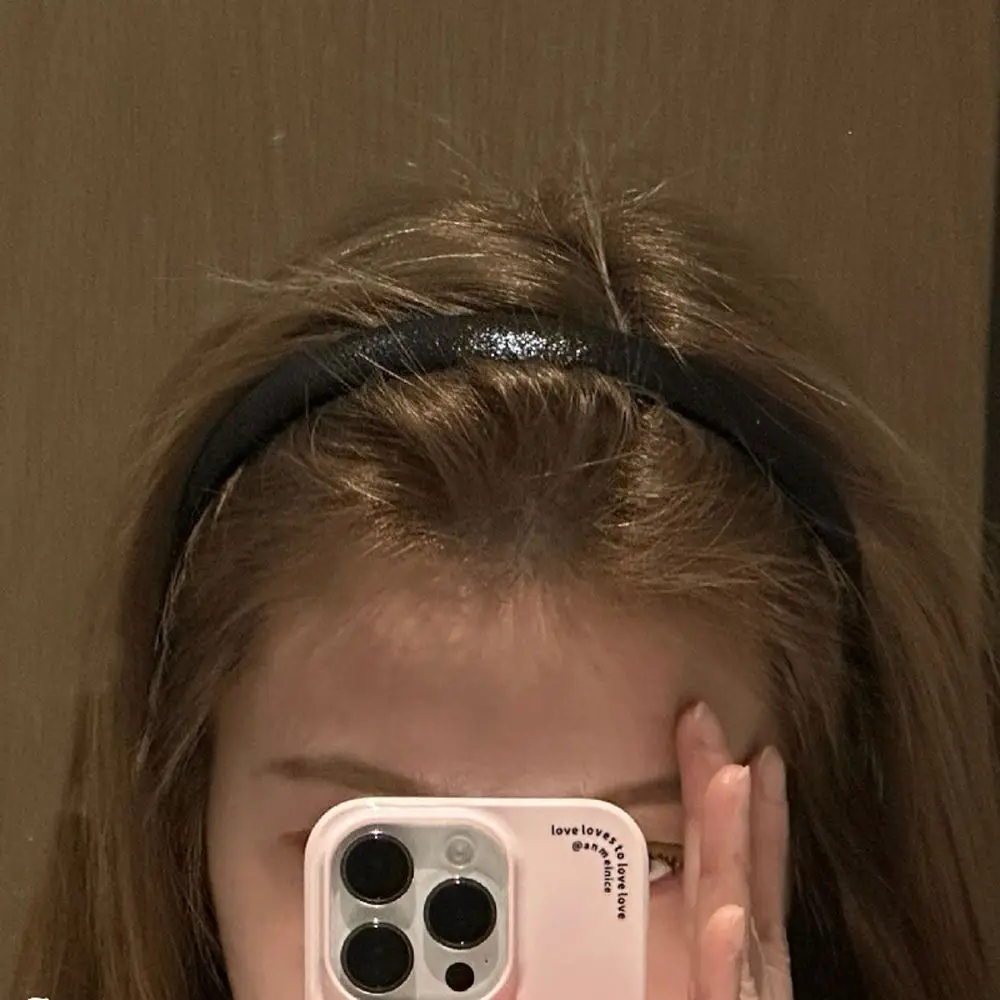 Hair Decoration Wash Face New Headwear Candy Color Non Slip Women Hair Hoop Shiny Headband Thin Side Korean Hairband
Hair Decoration Wash Face New Headwear Candy Color Non Slip Women Hair Hoop Shiny Headband Thin Side Korean Hairband