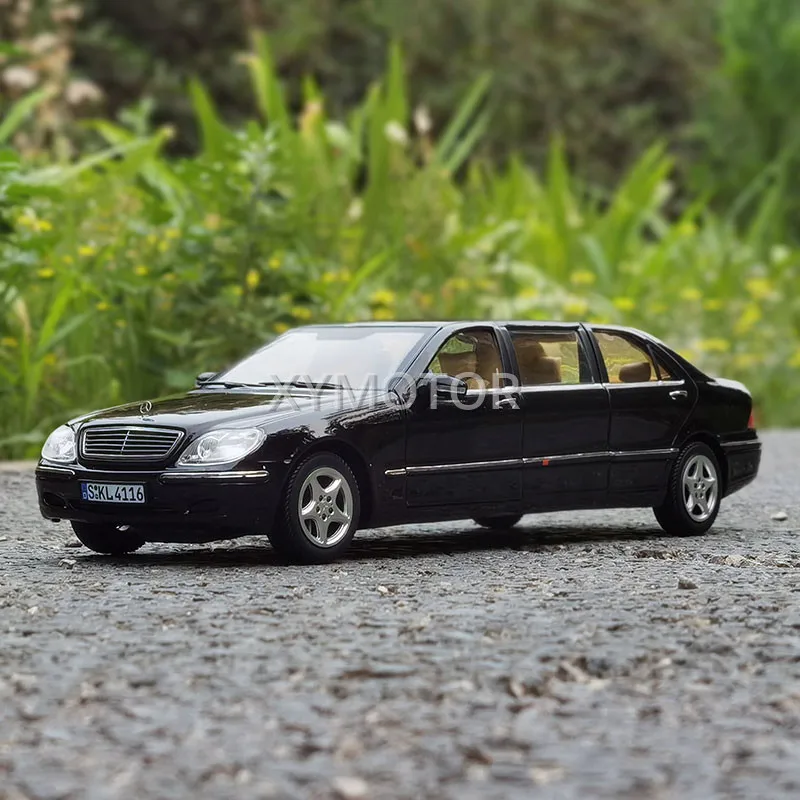 Sunstar 1/18 For Benz 600 Pullman W100 2000 lengthen Lenght Diecast MODEL Car Kids Boys Girls Gifts Collection Ornaments 
Sunstar 1/18 For Benz 600 Pullman W100 2000 lengthen Lenght Diecast MODEL Car Kids Boys Girls Gifts Collection Ornaments