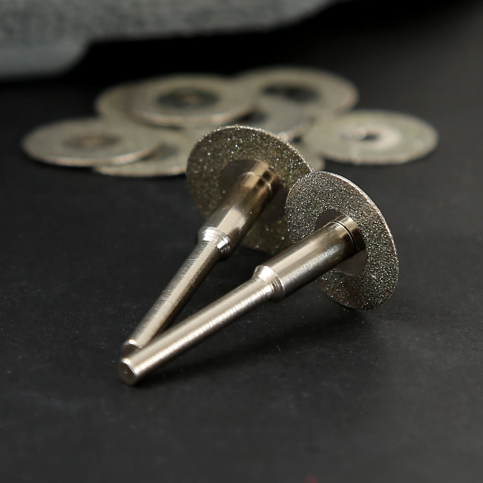 Шлифовальные диски Dremel 16 мм, 10 шт
Шлифовальные диски Dremel 16 мм, 10 шт