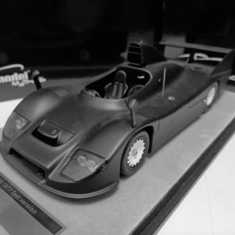 1:18 Scale Le Mans Test Racing Supercar Convertible Version Car 936 1977 Black Classic Nostalgic Toy Car Model Collection Gift 
1:18 Scale Le Mans Test Racing Supercar Convertible Version Car 936 1977 Black Classic Nostalgic Toy Car Model Collection Gift