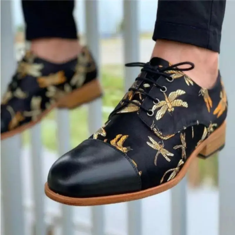 Handmade Black PU Men's Business Casual Shoes Fashion Printing Lace Up Fashion Round Head Splicing Hot Selling Style AQ557
Handmade Black PU Men's Business Casual Shoes Fashion Printing Lace Up Fashion Round Head Splicing Hot Selling Style AQ557