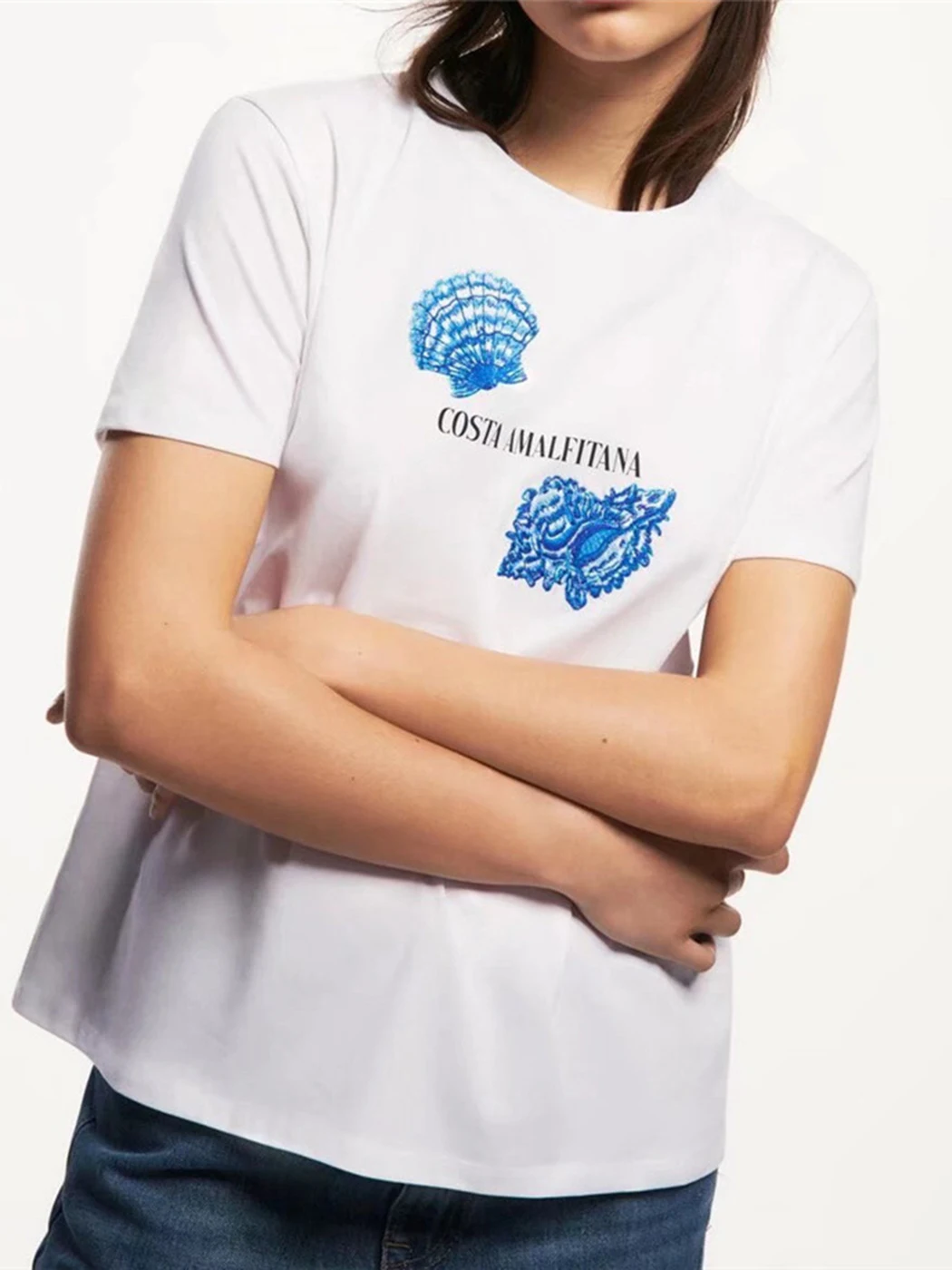 2022 Summer Women's Embroidered T Shirt Top Cotton Round Neck Short Sleeve Loose T-shirts Streetwear Casual White Tee Tops Femme
2022 Summer Women's Embroidered T Shirt Top Cotton Round Neck Short Sleeve Loose T-shirts Streetwear Casual White Tee Tops Femme