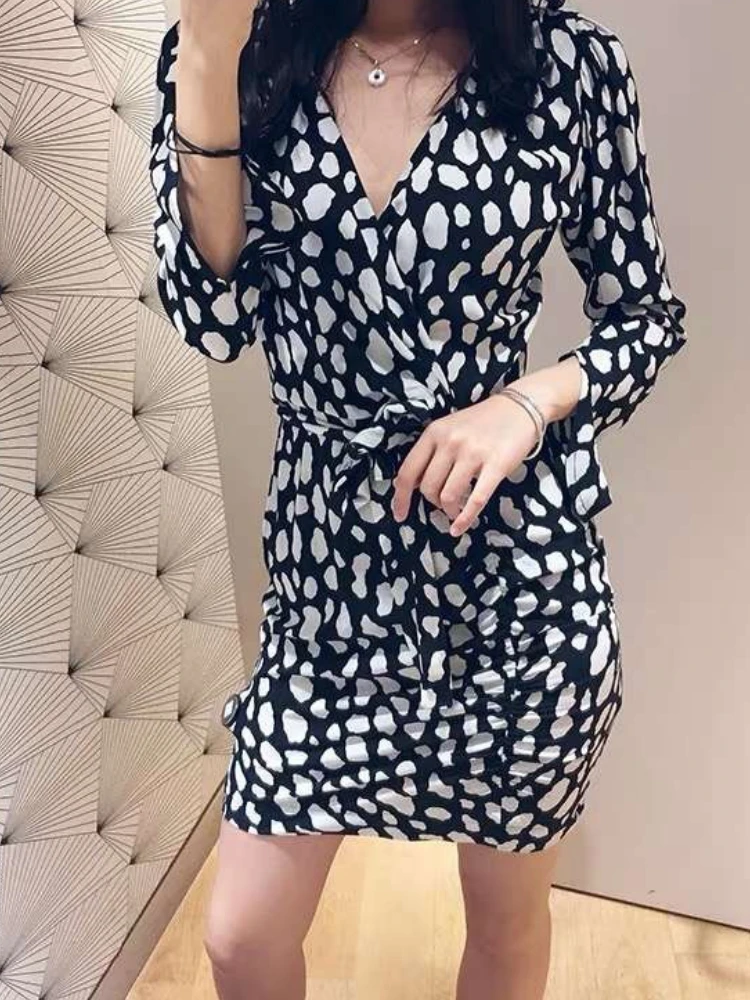 

Spring and Summer New V-neck Contrasting Color Cow Print Lace-up Women Three-quarter Sleeve Casual Mini Dress