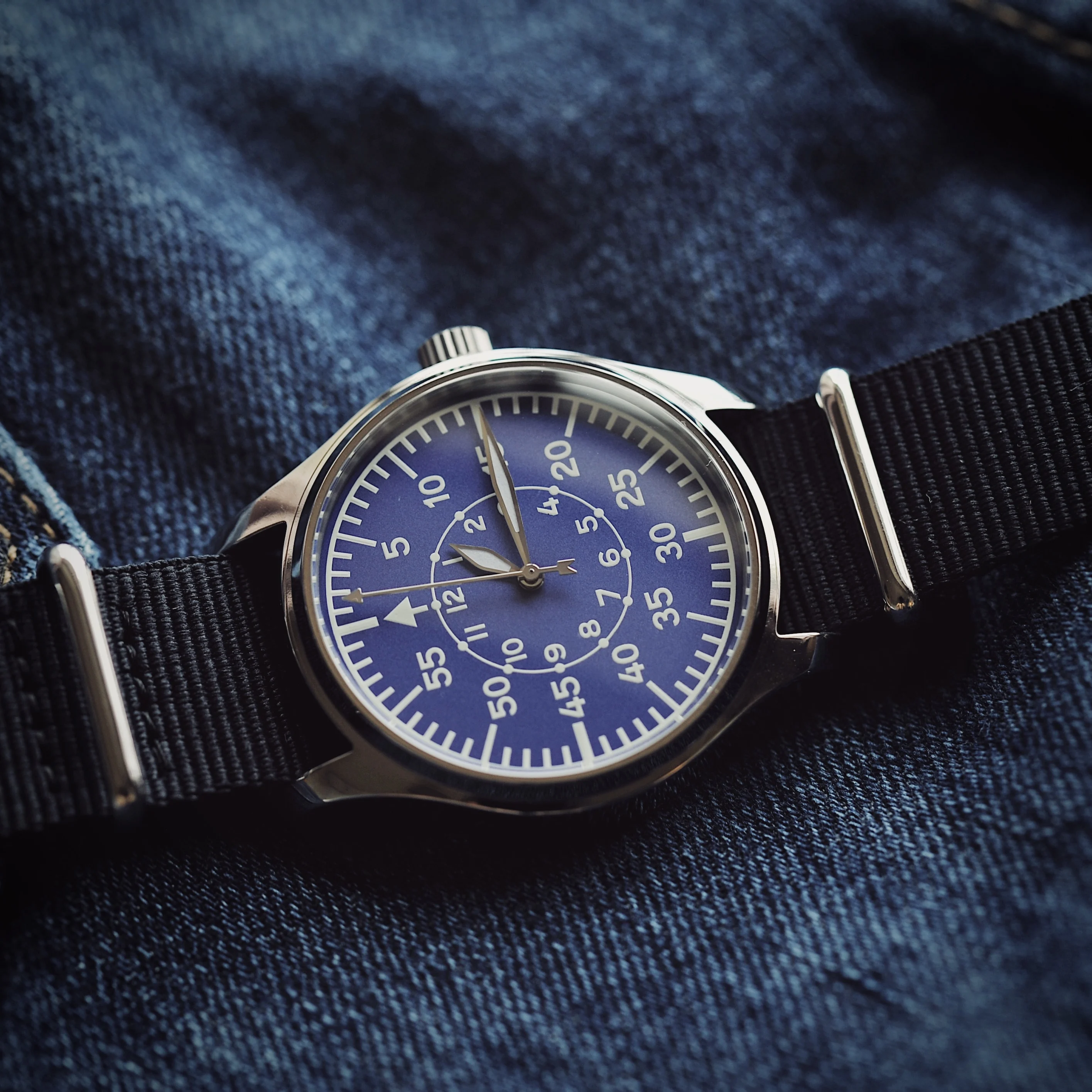 Men Pilot Sapphire Crystal Watch Japan Quartz Movement Classic Retro Wristwatch Luminous 50M Waterproof Titanium Nylon Strap
Men Pilot Sapphire Crystal Watch Japan Quartz Movement Classic Retro Wristwatch Luminous 50M Waterproof Titanium Nylon Strap