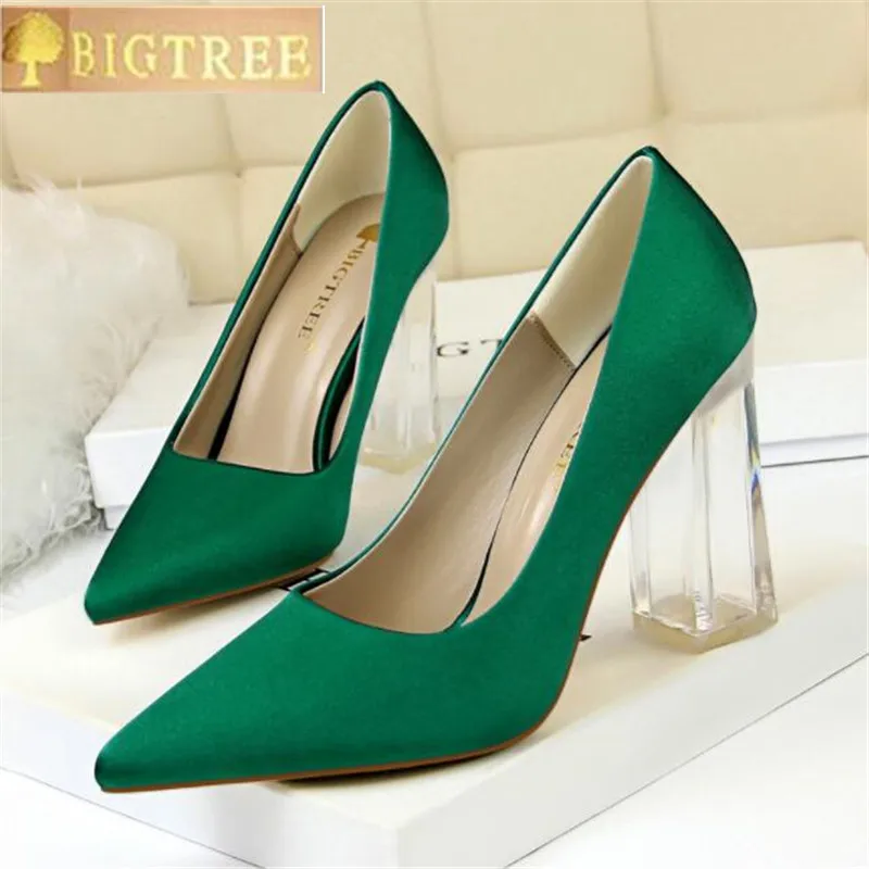 2018 Plus Size 43 Women Block 10cm High Heels Lady Scarpins Green Satin Pumps Female Wedding Yellow Blue Silk Transparent Shoes
2018 Plus Size 43 Women Block 10cm High Heels Lady Scarpins Green Satin Pumps Female Wedding Yellow Blue Silk Transparent Shoes