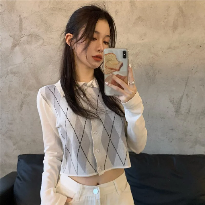 Мода, королева, бедра, короткий, с коротким рукавом, резная верхняя часть матки. 
Мода, королева, бедра, короткий, с коротким рукавом, резная верхняя часть матки.