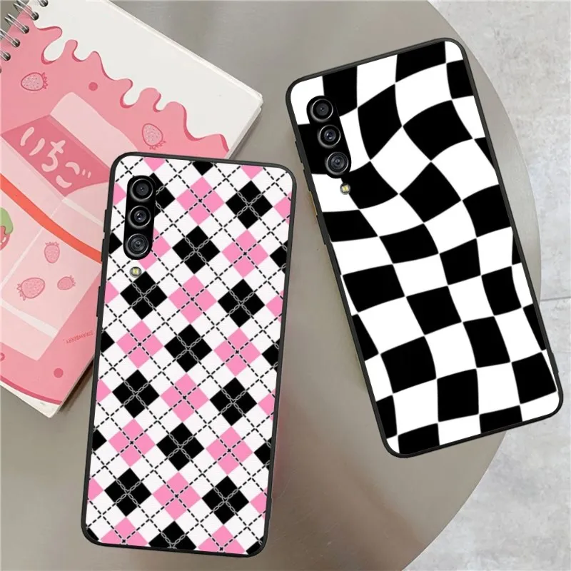 Luxury Lattice Checkerboard Phone Case for Samsung Galaxy S23 S22 S21 S10 S9 S8 Plus Ultra Black Soft Cover Funda Shell
Luxury Lattice Checkerboard Phone Case for Samsung Galaxy S23 S22 S21 S10 S9 S8 Plus Ultra Black Soft Cover Funda Shell