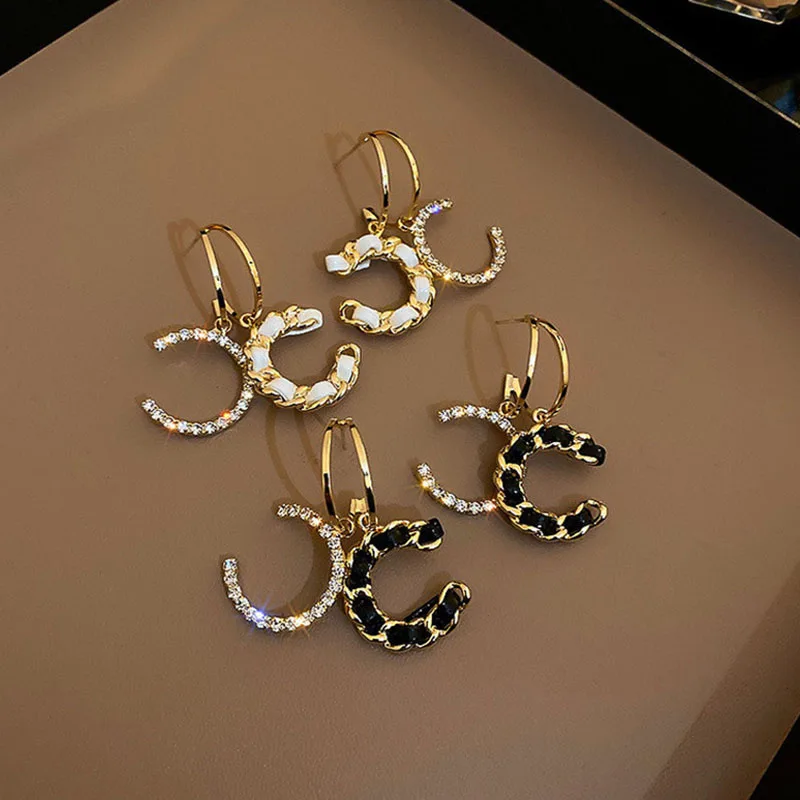 Fashion Earrings for Women Diamond Hoop Earring Wedding Earrings Luxury Party Women Earring Jewelry Gift Earring Dangle Earring
Fashion Earrings for Women Diamond Hoop Earring Wedding Earrings Luxury Party Women Earring Jewelry Gift Earring Dangle Earring