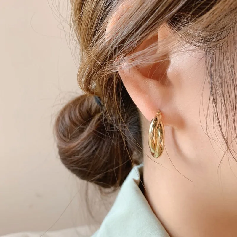 Large circle light plate earrings cross-border niche design temperament earrings loose batch
Large circle light plate earrings cross-border niche design temperament earrings loose batch