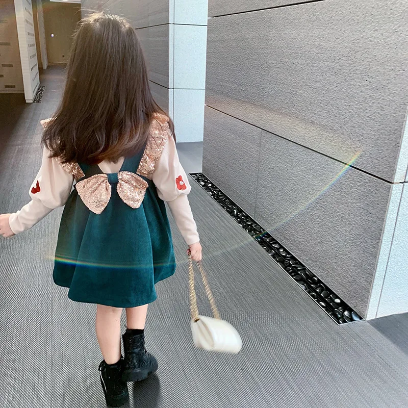 Spring Girls Dress 2Pcs Sets Bowknot Corduroy Vest Dress + Flower Bubble Long Sleeve T-shirt Two-piece Set Kids Clothes 80-120
Spring Girls Dress 2Pcs Sets Bowknot Corduroy Vest Dress + Flower Bubble Long Sleeve T-shirt Two-piece Set Kids Clothes 80-120