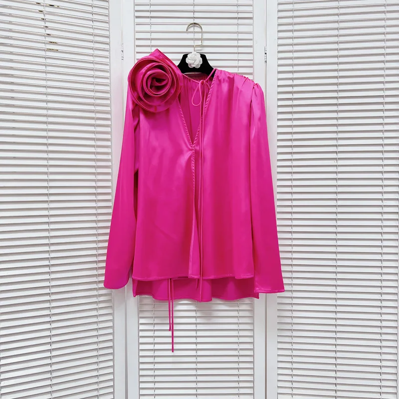 Fashion Classic Trendy Luxury Design High Class Celebrity V-neck Three-dimensional Flower Bubble Sleeve Split Shirt Top Female
Fashion Classic Trendy Luxury Design High Class Celebrity V-neck Three-dimensional Flower Bubble Sleeve Split Shirt Top Female