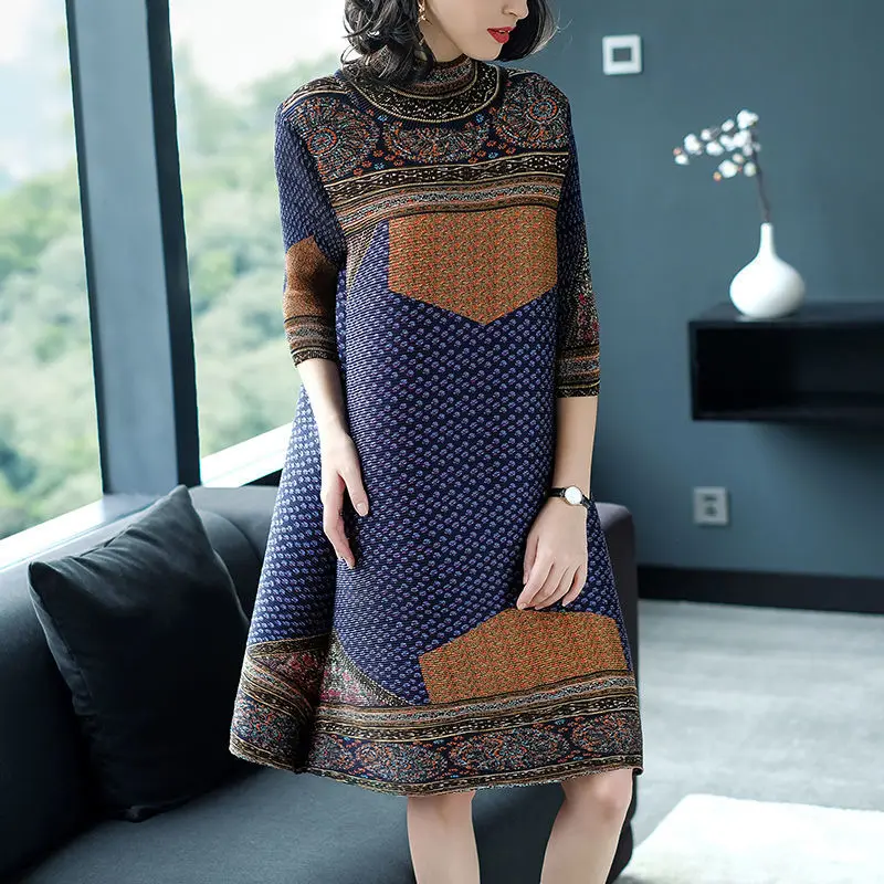 Retro fashion plus size slim dress 2021 spring and autumn new women's mid-length pleated dress
Retro fashion plus size slim dress 2021 spring and autumn new women's mid-length pleated dress
