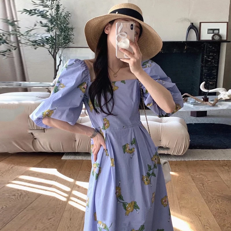 Clothland Women Vintage Floral Dress Square Collar Short Sleeve Split Summer Chic Mid Calf Dresses Vestido Midi QC092
Clothland Women Vintage Floral Dress Square Collar Short Sleeve Split Summer Chic Mid Calf Dresses Vestido Midi QC092