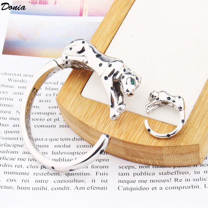 Donia jewelry European and American fashion opening spotted leopard bracelet animal ring set luxury T personality fashion jewelr
Donia jewelry European and American fashion opening spotted leopard bracelet animal ring set luxury T personality fashion jewelr