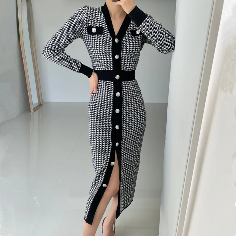 Autumn Winter V-Meck Sweater Dress Korea Chic Single-Breasted Houndstooth Knit Long Dress 2022 New Party Dresses Robe
Autumn Winter V-Meck Sweater Dress Korea Chic Single-Breasted Houndstooth Knit Long Dress 2022 New Party Dresses Robe