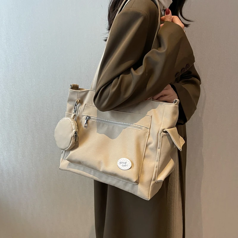 Large Capacity Canvas Bag Ladies 2022 New Fashion Handbags Fashion Tote Bag Shoulder Bag for Students Shoulder Bag Schoolbag
Large Capacity Canvas Bag Ladies 2022 New Fashion Handbags Fashion Tote Bag Shoulder Bag for Students Shoulder Bag Schoolbag