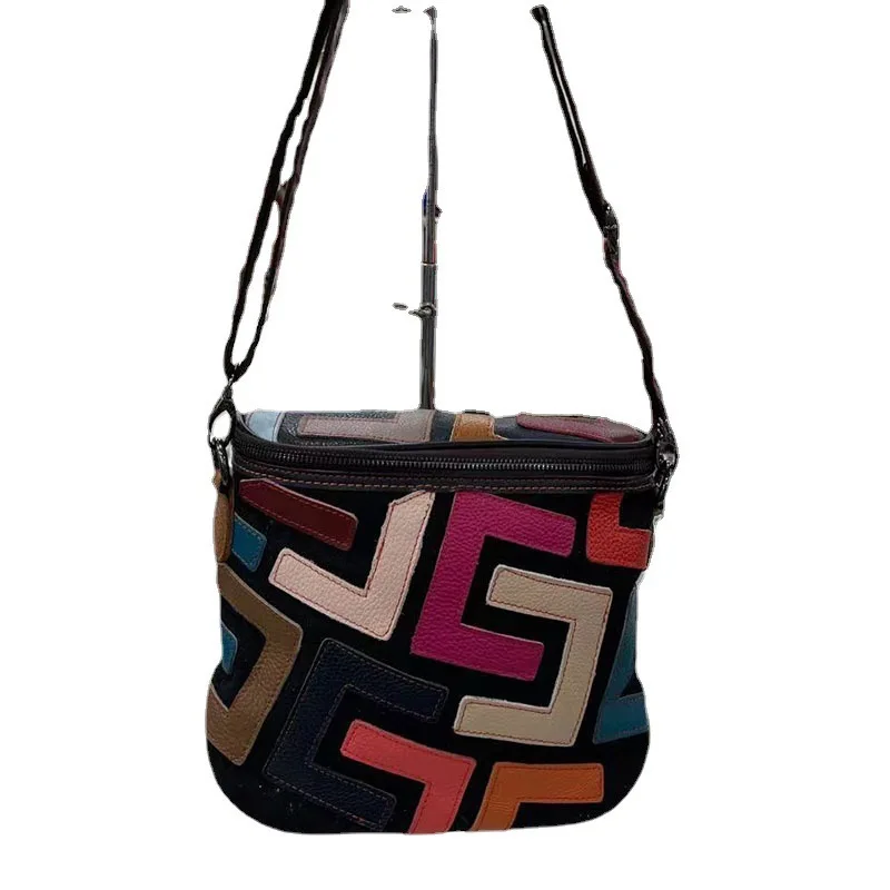 Bag female new leather women's hand splicing letters hit color sheepskin colorful shoulder bag bucket women's bag 
Bag female new leather women's hand splicing letters hit color sheepskin colorful shoulder bag bucket women's bag
