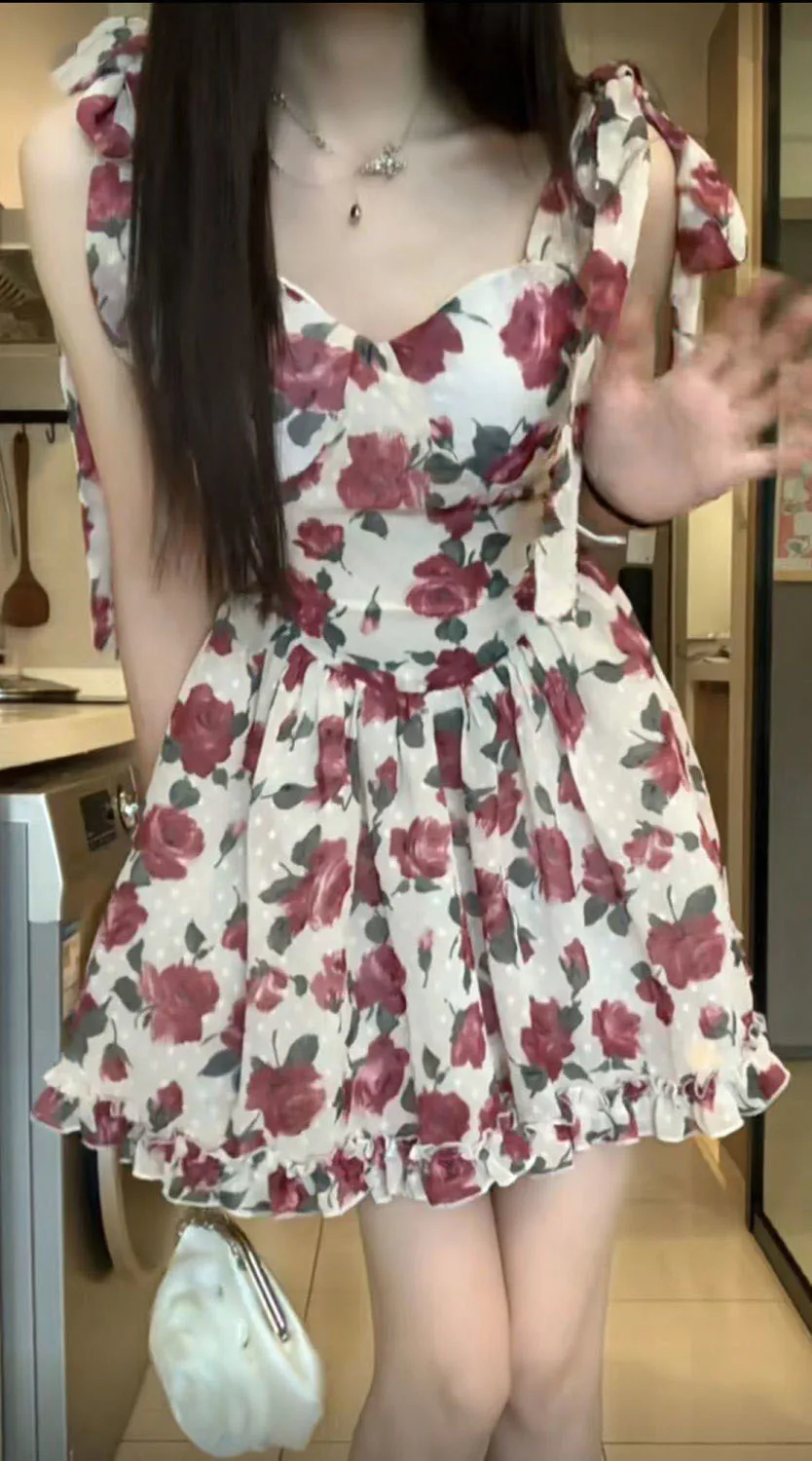 Floral Sling Skirt Red Tea Rose ~ Summer New Pure Romantic Slimming Rose Sleeveless Dress
Floral Sling Skirt Red Tea Rose ~ Summer New Pure Romantic Slimming Rose Sleeveless Dress