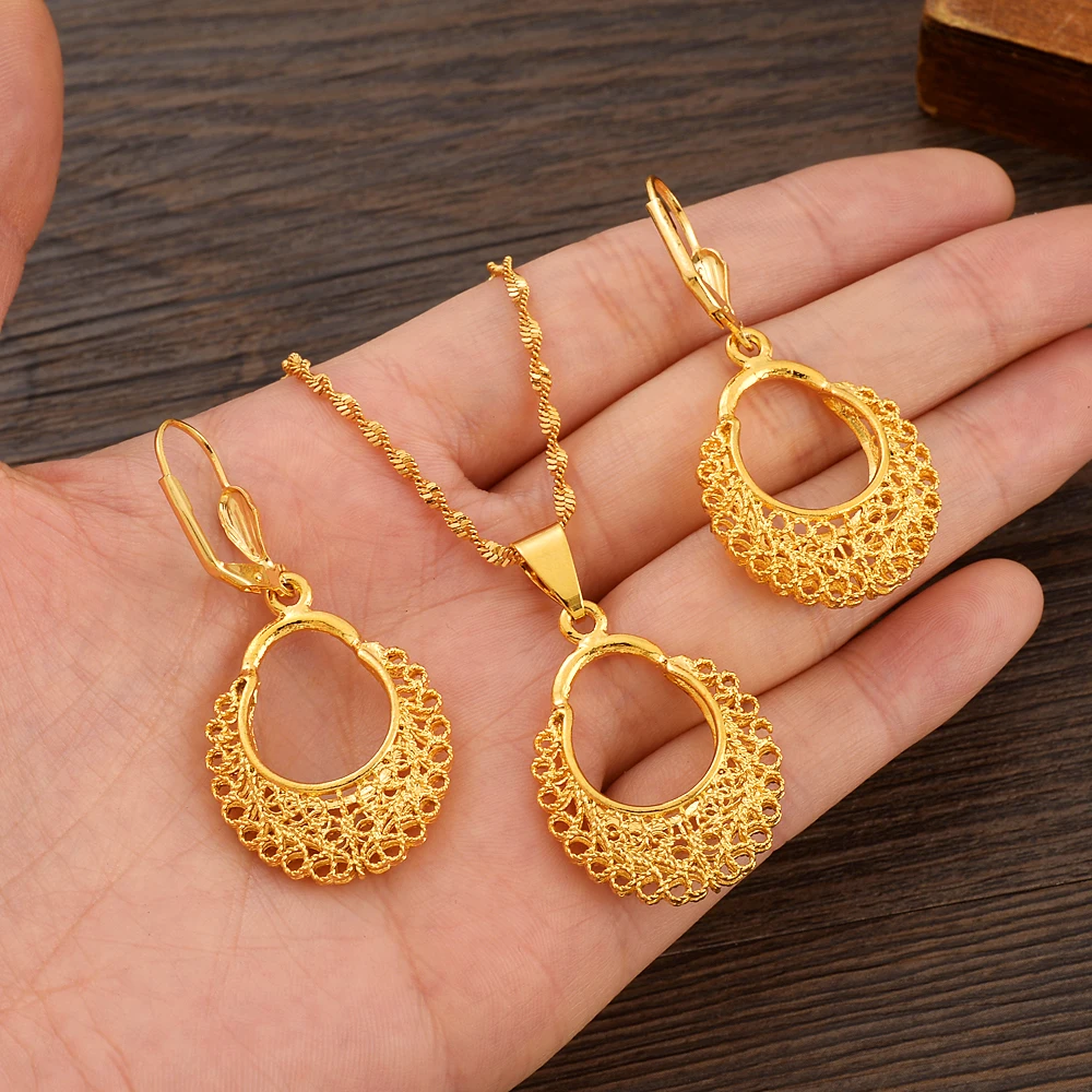 African Necklace Woman Nigerian Gold Color Wedding Necklace and Earrings Set For Women Bridal Dubai Golden Jewellery Set
African Necklace Woman Nigerian Gold Color Wedding Necklace and Earrings Set For Women Bridal Dubai Golden Jewellery Set