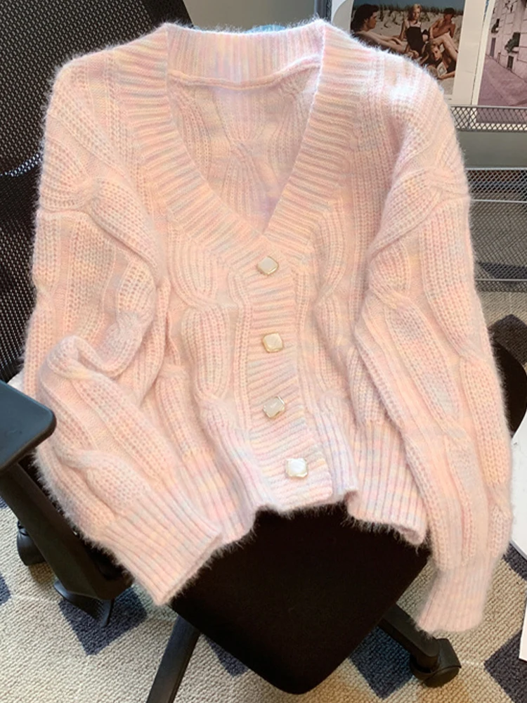 Повседневный вязаный кардиган с V-образным вырезом, однобортный свитер с длинными рукавами, Новинка осени 2022, модная женская одежда в Корейском стиле
Повседневный вязаный кардиган с V-образным вырезом, однобортный свитер с длинными рукавами, Новинка осени 2022, модная женская одежда в Корейском стиле