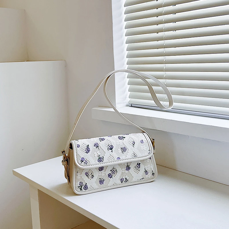 Women Shoulder Bag Strawberry Painting Designer Bag Fashion Crossbody Bag For Women 2022Fruit Purses and Handbag
Women Shoulder Bag Strawberry Painting Designer Bag Fashion Crossbody Bag For Women 2022Fruit Purses and Handbag