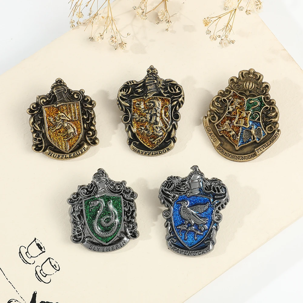 

Trend Movie Harry Potter Brooch Cosplay Props Hufflepuff Gryffindor Badge Enamel Brooch Clothing Backpack Pin Accessories Gift