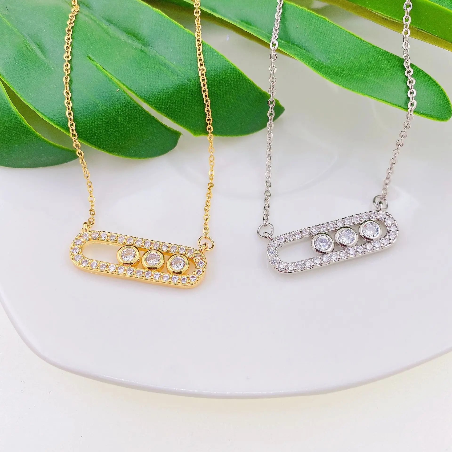 Luxury 18K Gold Jewelry Brooch Pendant Necklace Delicate Clavicle Chain Women's Stainless Steel Necklace Dainty Necklaces Women
Luxury 18K Gold Jewelry Brooch Pendant Necklace Delicate Clavicle Chain Women's Stainless Steel Necklace Dainty Necklaces Women