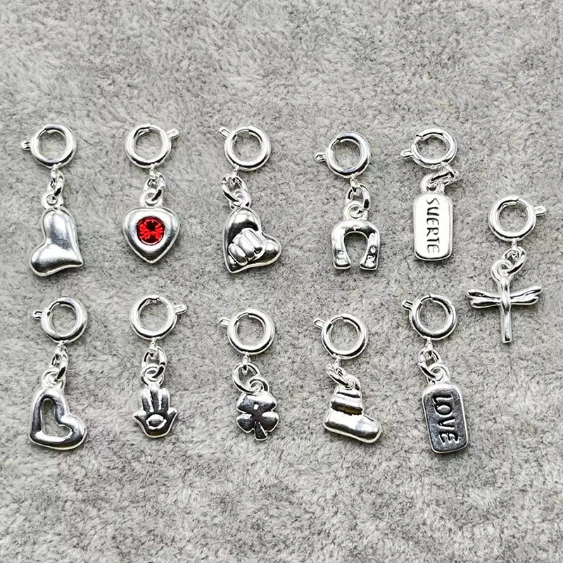Exquisite fashion Electroplating 925 silver DIY bracelet necklace Pendant women's romantic holiday gift
Exquisite fashion Electroplating 925 silver DIY bracelet necklace Pendant women's romantic holiday gift