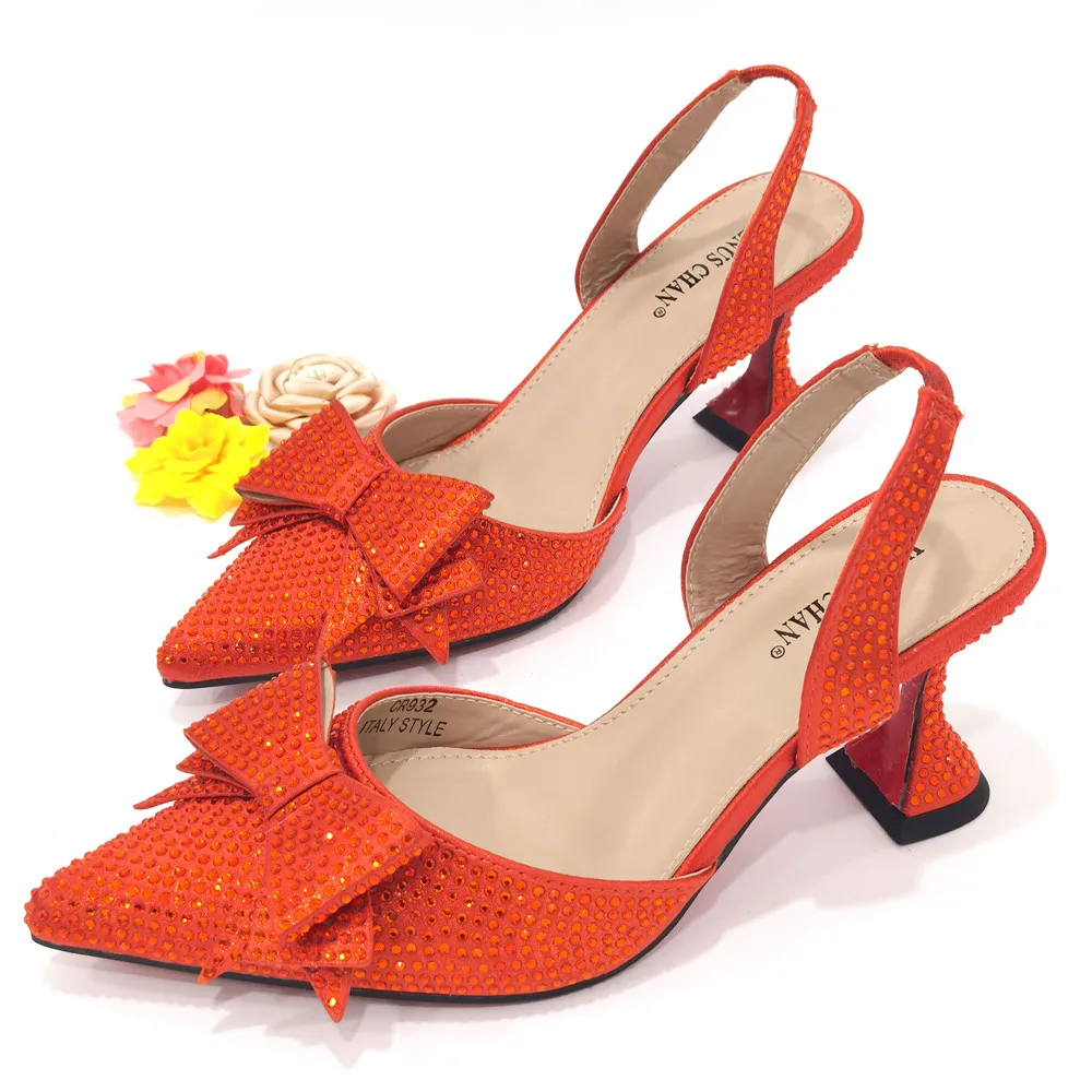 Arrival African Women Wedding Shoes Decoratde with Rhinestone Pumps Women Shoes Luxury Designer Shoes Nigerian Party Pumps
Arrival African Women Wedding Shoes Decoratde with Rhinestone Pumps Women Shoes Luxury Designer Shoes Nigerian Party Pumps