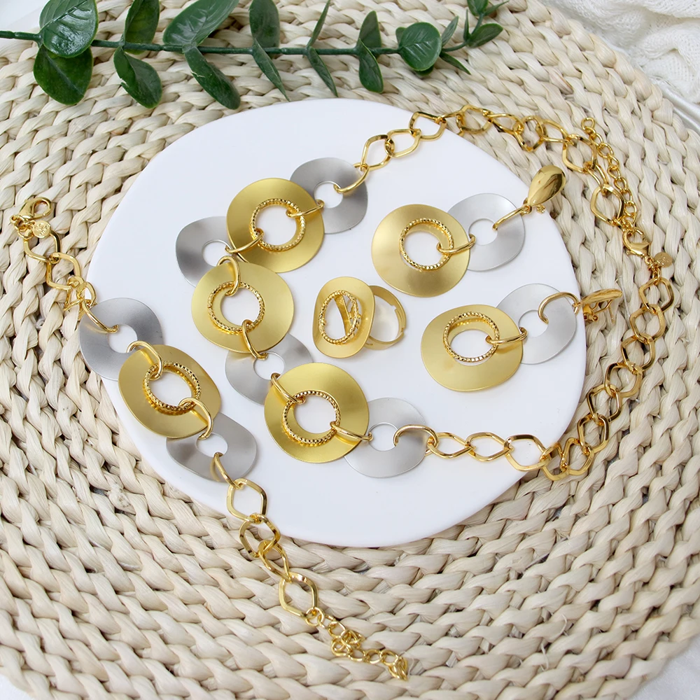 Fashion Earring Bracelet Necklace Rings Italian Brazilian Gold Jewelry Set for Women Bridal Jewelry Sets Wedding Accessories
Fashion Earring Bracelet Necklace Rings Italian Brazilian Gold Jewelry Set for Women Bridal Jewelry Sets Wedding Accessories