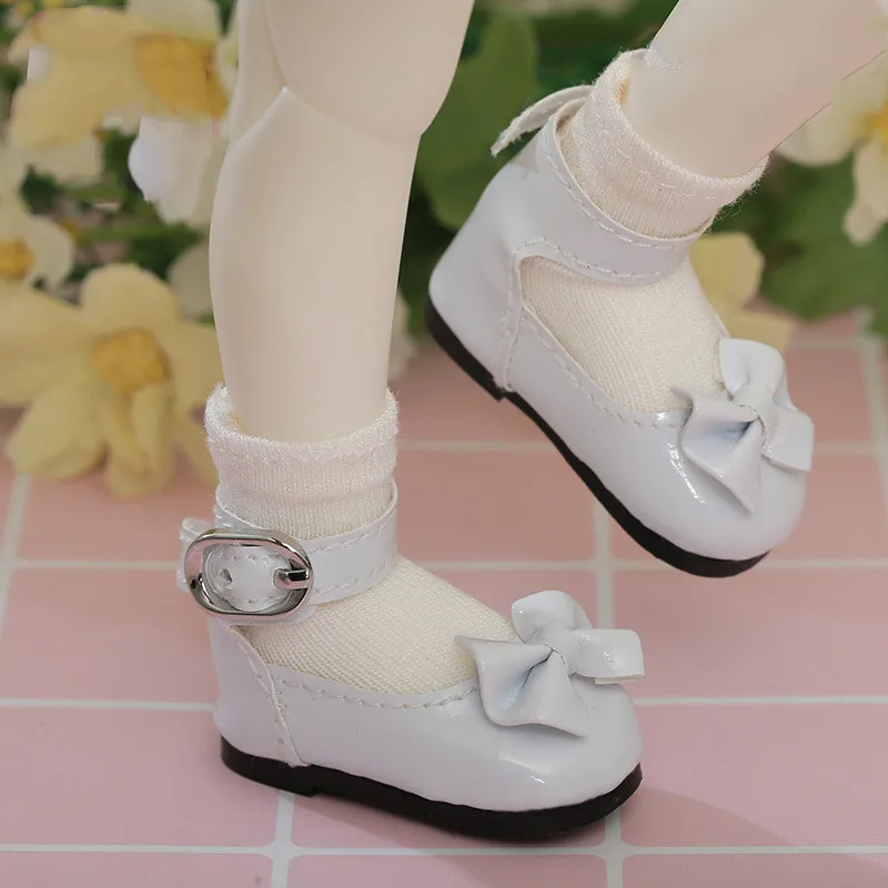 4,5*1,8 СМ, обувь для куклы BJD, Красивая Белая обувь из искусственной кожи для 30 см 1/6 BJD YOSD, кукла, аксессуары для одежды, игрушечная обувь
4,5*1,8 СМ, обувь для куклы BJD, Красивая Белая обувь из искусственной кожи для 30 см 1/6 BJD YOSD, кукла, аксессуары для одежды, игрушечная обувь