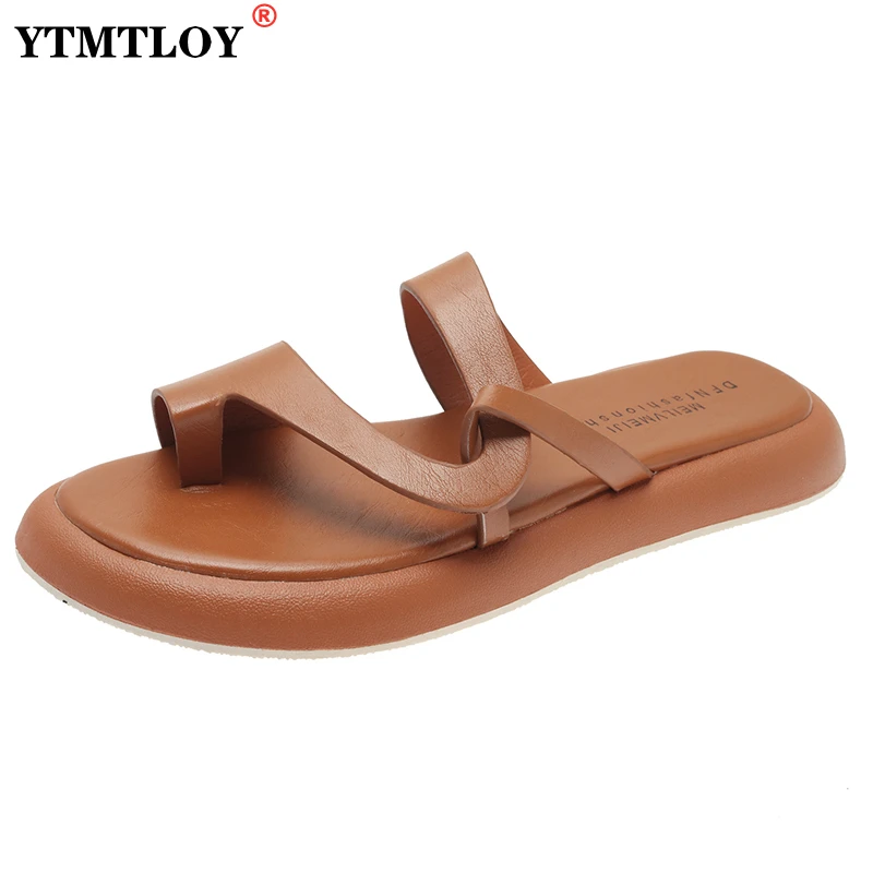 Female Shoes Rubber Flip Flops Slippers Casual Slides Low Summer Clogs Woman 2022 Hawaiian Luxury Soft Beach Flat Fashion PU 5
Female Shoes Rubber Flip Flops Slippers Casual Slides Low Summer Clogs Woman 2022 Hawaiian Luxury Soft Beach Flat Fashion PU 5