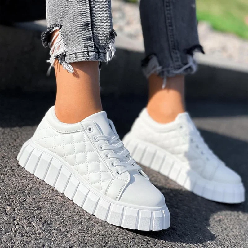 Woman Vulcanized Shoes Fashion Sneakers Lace-up Casual Platform Flat Shoes Female Flats Ladies Casual Loafers New Promotion
Woman Vulcanized Shoes Fashion Sneakers Lace-up Casual Platform Flat Shoes Female Flats Ladies Casual Loafers New Promotion