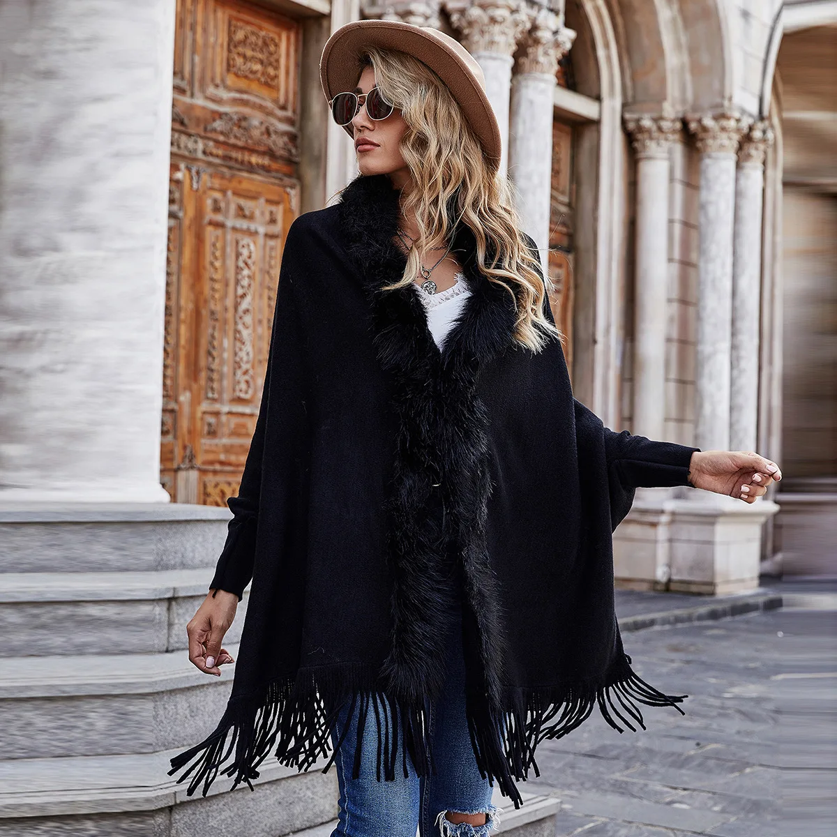 2022 New Autumn Winter Sweater Woman Fur Collar Cape Cardigan Sweater Coat Casual Windbreaker Long Sleeve Coat Casual Cardigans
2022 New Autumn Winter Sweater Woman Fur Collar Cape Cardigan Sweater Coat Casual Windbreaker Long Sleeve Coat Casual Cardigans