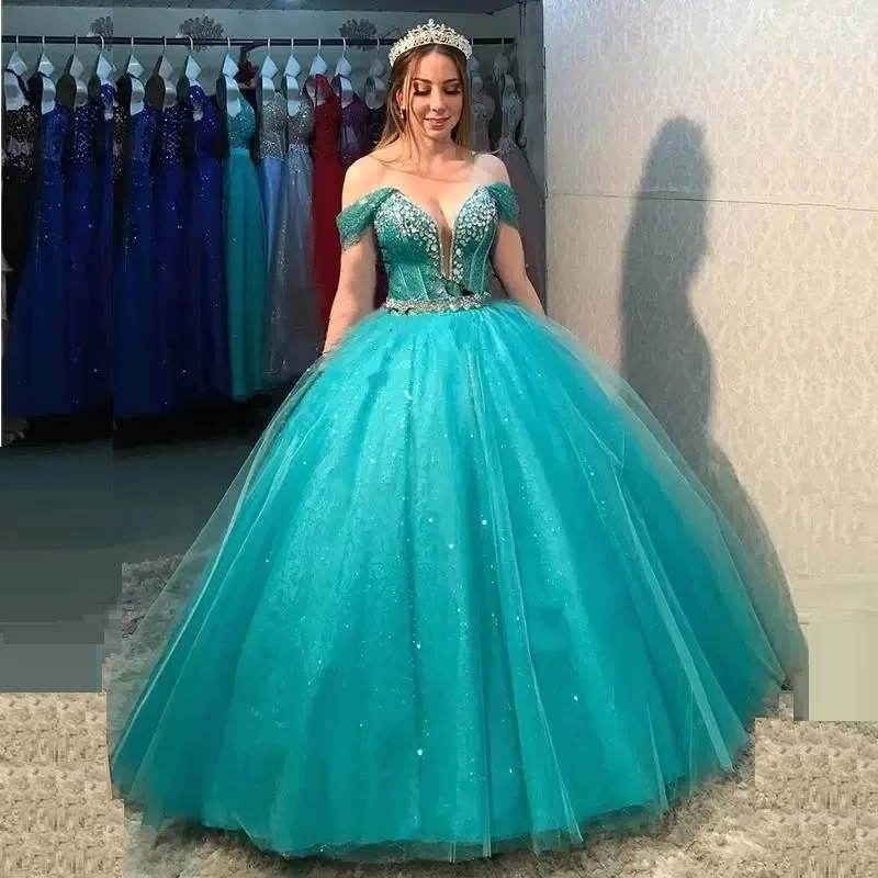 Синие Бальные платья с одним открытым плечом, вышитое бисером
Синие Бальные платья с одним открытым плечом, вышитое бисером