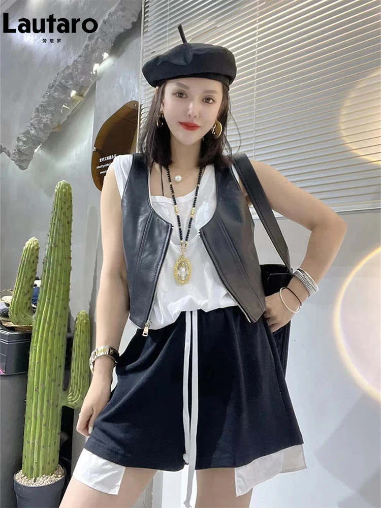 Lautaro Spring Autumn Black Red White Soft Light Pu Leather Cropped Top Women Zipper Luxury Designer Sleeveless Jacket 2022
Lautaro Spring Autumn Black Red White Soft Light Pu Leather Cropped Top Women Zipper Luxury Designer Sleeveless Jacket 2022