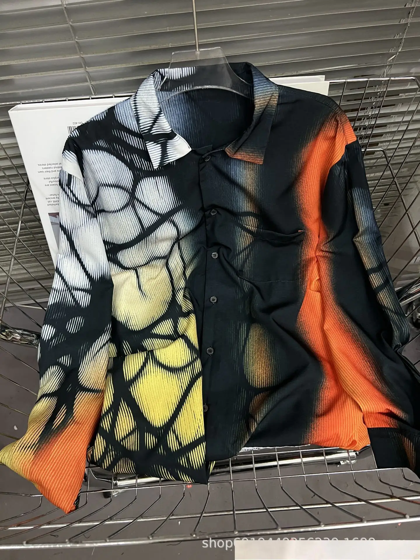 Early Autumn New Design Trendy Color Blocking Line Shirt With Loose And Slim Temperament Blouses
Early Autumn New Design Trendy Color Blocking Line Shirt With Loose And Slim Temperament Blouses