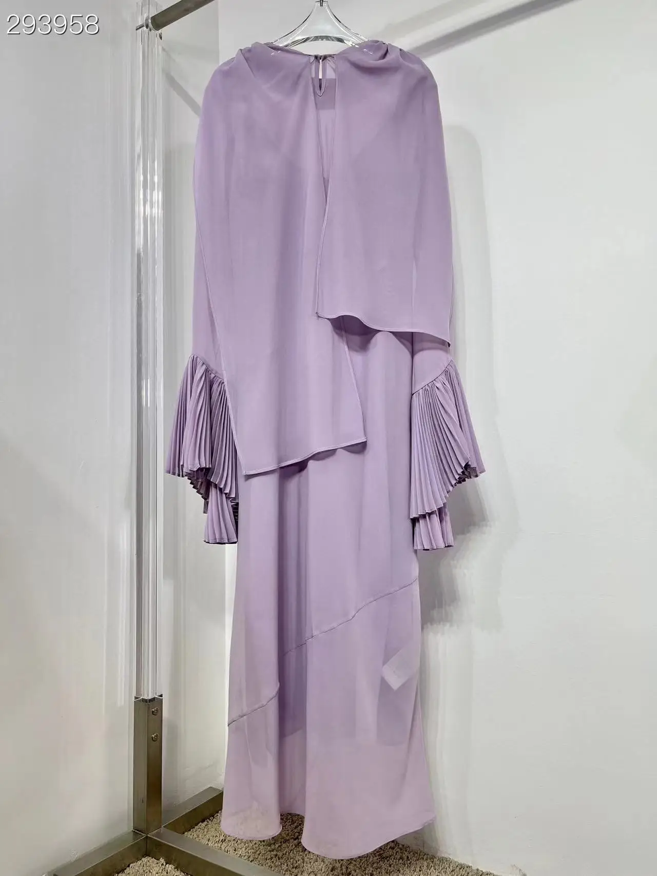 Fyion 2022 Summer Women's Runway Designer Vintage Solid Long Dress Long Sleeve Ruffles High Quality Dresses
Fyion 2022 Summer Women's Runway Designer Vintage Solid Long Dress Long Sleeve Ruffles High Quality Dresses