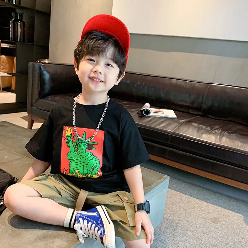 2022 children's Korean version of the new summer coat tide brand baby short sleeve T-shirt boy summer 
2022 children's Korean version of the new summer coat tide brand baby short sleeve T-shirt boy summer