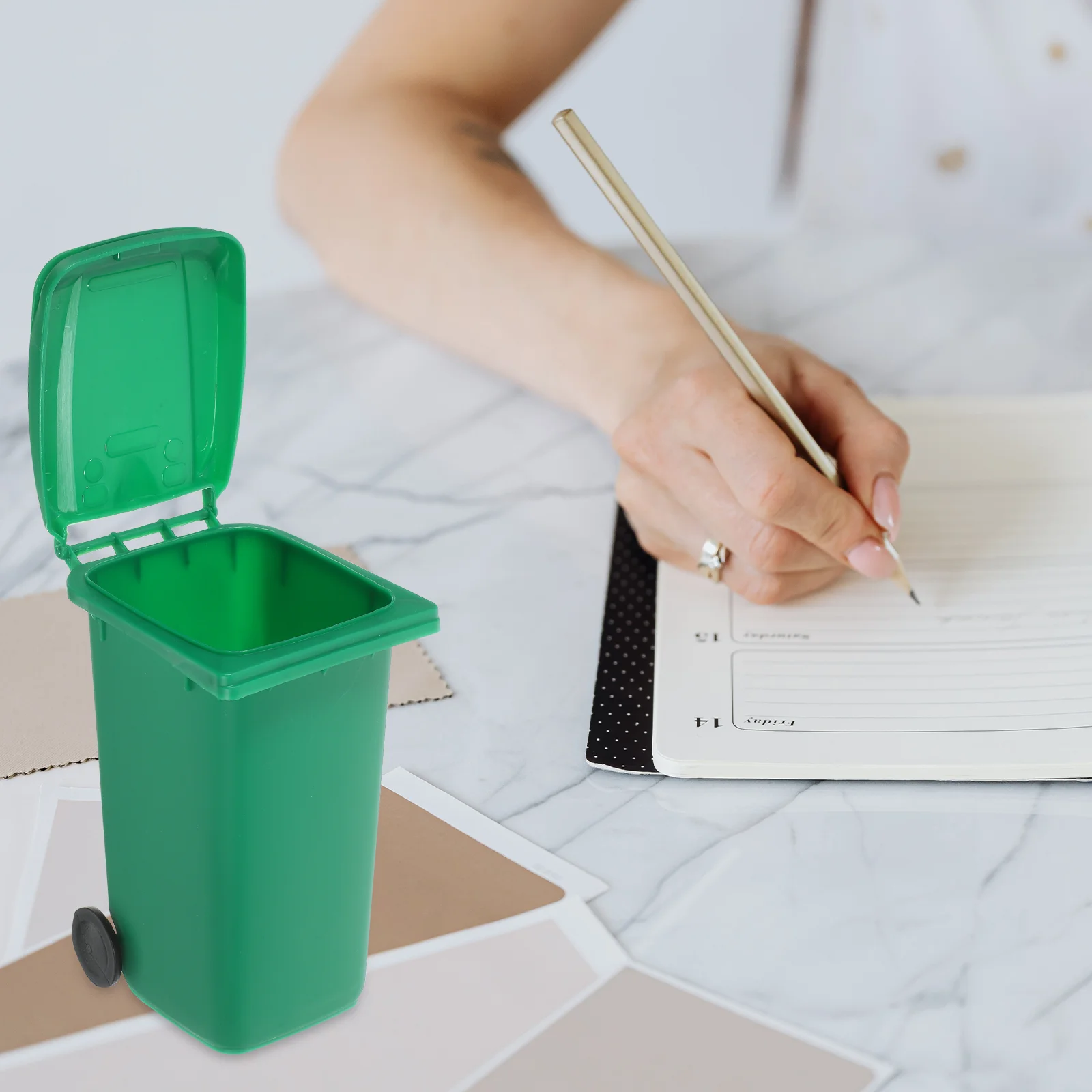 2 Pcs Desktop Trash Can Small Waste Bucket Bin Lid Garbage Plastic Storage Shelves For Home
2 Pcs Desktop Trash Can Small Waste Bucket Bin Lid Garbage Plastic Storage Shelves For Home