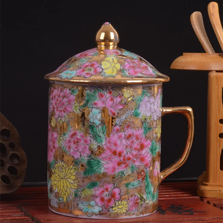 

Керамическая революция, фарфоровая фабричная коллекция товаров, старинный фарфор, золотые цветы, чайная чашка, ручная чашка