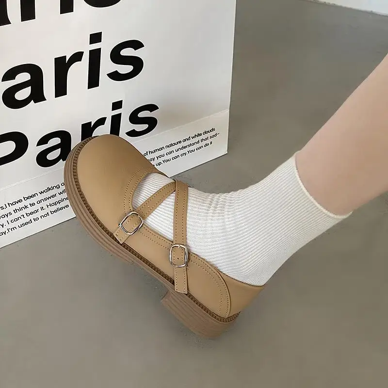 2023 New Women's Summer All-match White Dress Thick Heel Shallow Single Shoes Round Toe Retro French Mary Jane Shoes
2023 New Women's Summer All-match White Dress Thick Heel Shallow Single Shoes Round Toe Retro French Mary Jane Shoes