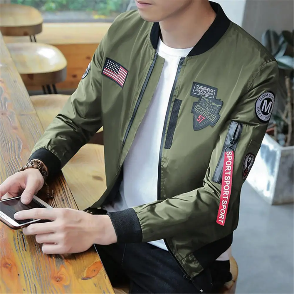 Streetwear Baseball Coat with Badge Decor Elastic Cuff Hem Stand Collar Trendy Men's Jacket for A Stylish Look 
Streetwear Baseball Coat with Badge Decor Elastic Cuff Hem Stand Collar Trendy Men's Jacket for A Stylish Look