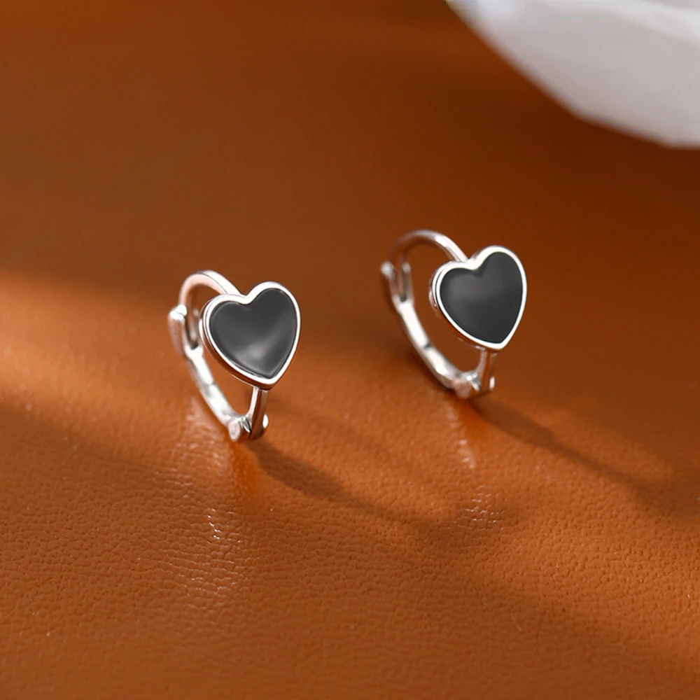 Fashion Simple Silver Plated Heart Earrings For Women Wedding Holiday Gift Retro Geometric Oil Drop Ear Jewelry Goth Accessories
Fashion Simple Silver Plated Heart Earrings For Women Wedding Holiday Gift Retro Geometric Oil Drop Ear Jewelry Goth Accessories