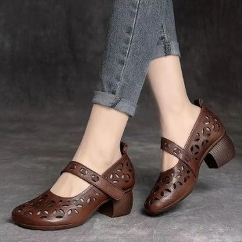 Сандалии женские из натуральной кожи, босоножки ручной работы в ретро стиле, с перфорацией, весна 2022
Сандалии женские из натуральной кожи, босоножки ручной работы в ретро стиле, с перфорацией, весна 2022